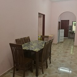 RUMAH 3 BILIK MUAT 12 ORANG