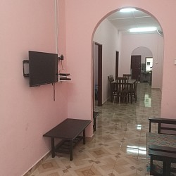 TV SOFA MEJA MAKAN SETERIKA SEJADAH